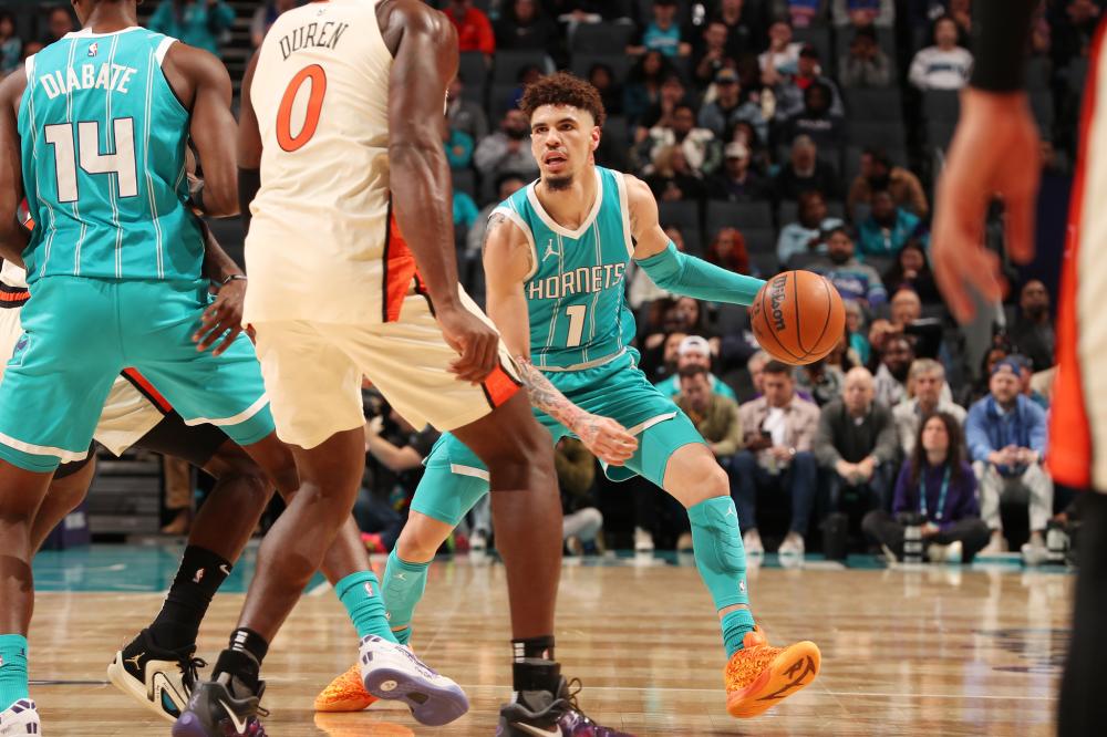 与同龄中场 与同龄中场